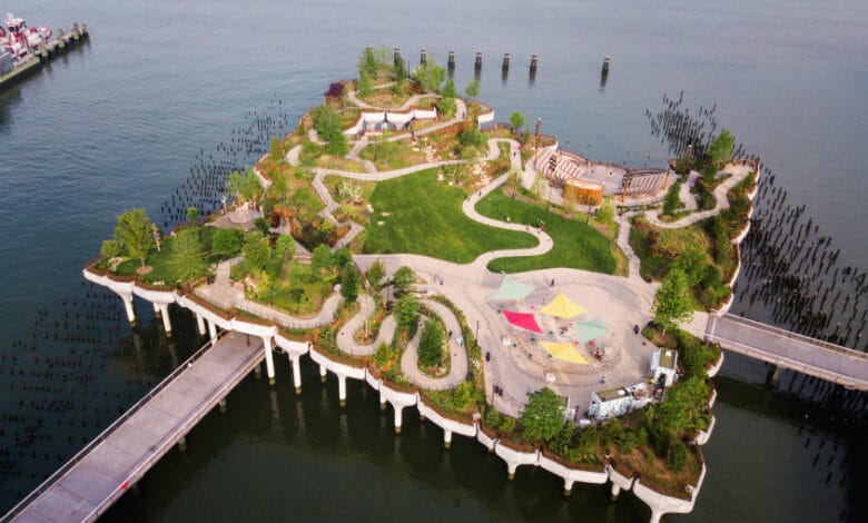 Little Island Park Pier 55 v New Yorku